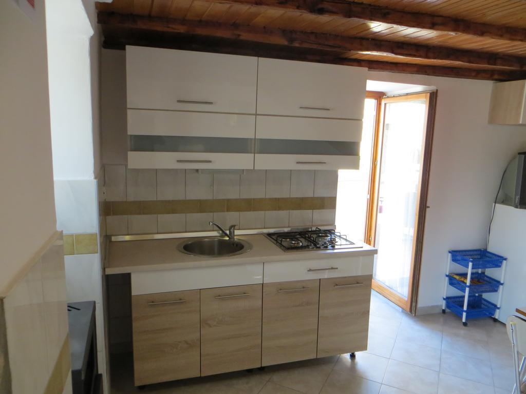 Vikendica Holiday Home Pernat Pernat